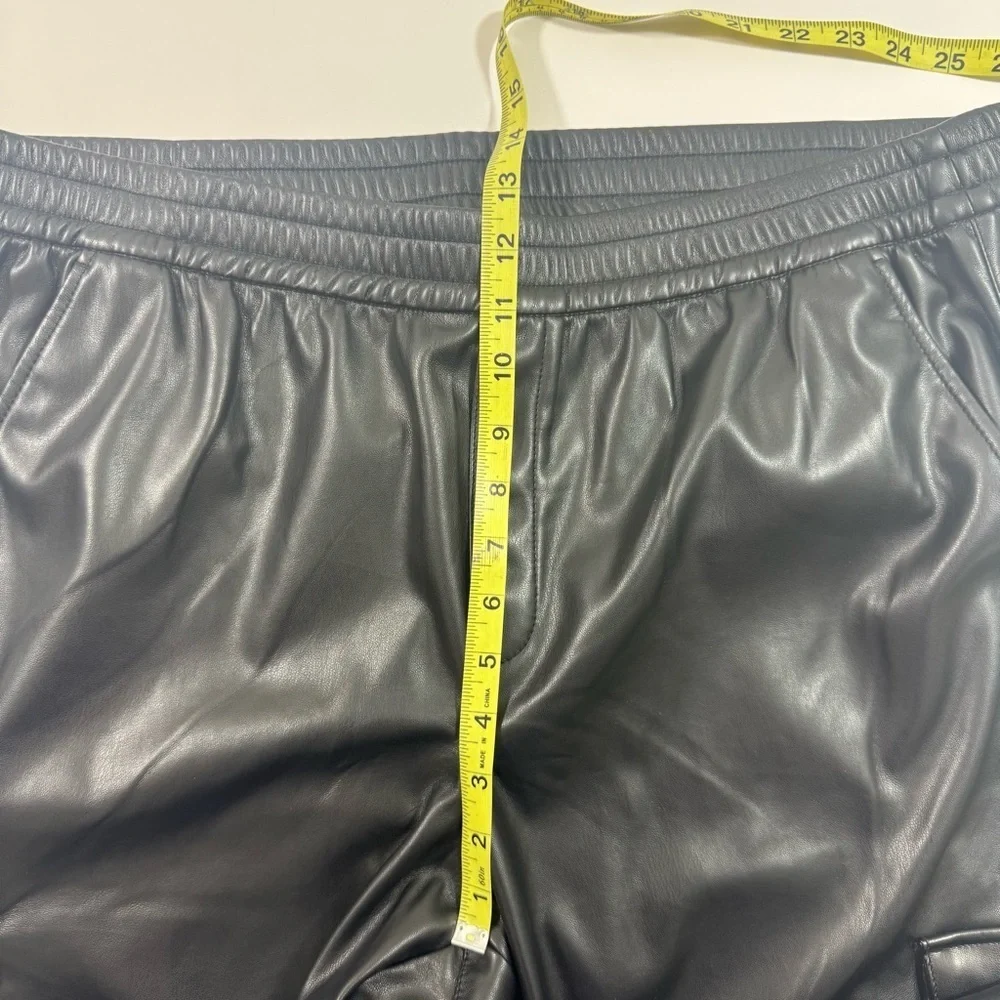 Gap Mid Rise Easy Cargo Pants Faux Leather Black